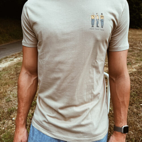 Jeune homme avec tee-shirt wetsand Kepper
