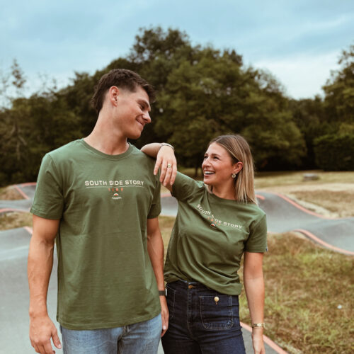 Jeune couple avec tee-shirt kaki Kepper