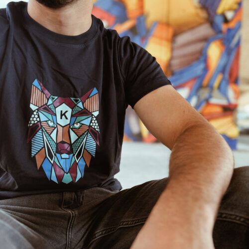 Jeune homme avec tee-shirt marine Kepper